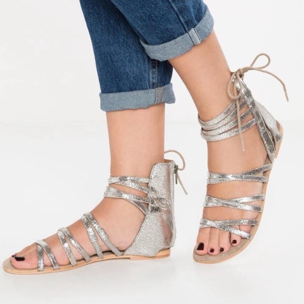 Free People Sandals Shoes Size 7.5 Gladiator Juliette Metallic Boho Silver Beach